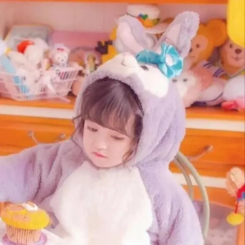 圣托里尼的姑娘